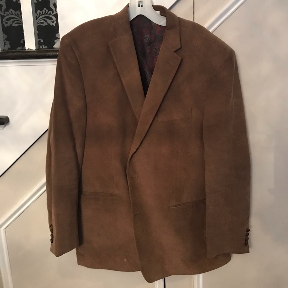 Men’s tan blazer .